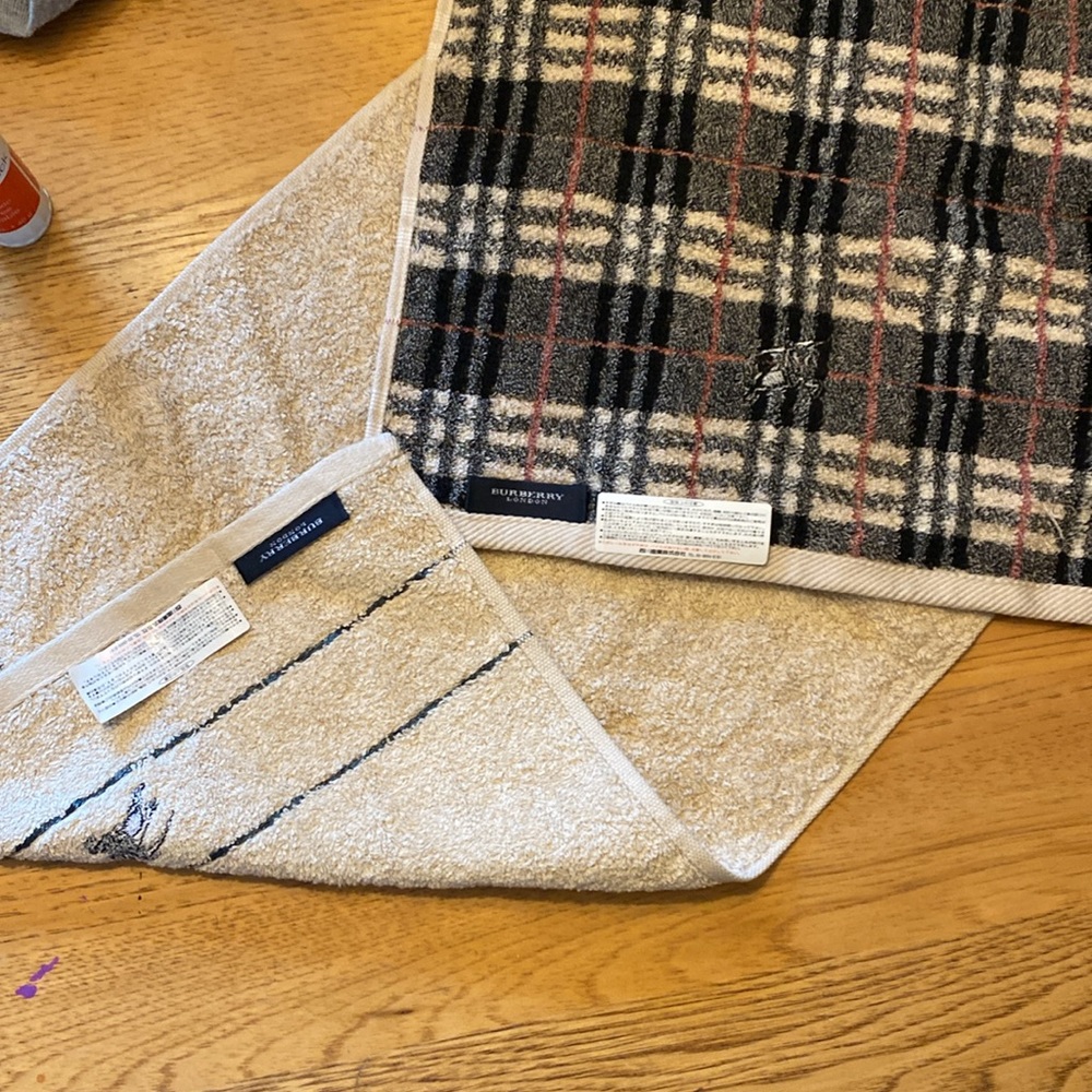 NEW🔥 BURBERRY NOVA CHECK 🐎 Cotton Hand Towel SET🎁💯% Cotton/Camel🔥NWT🎁 - Picture 11 of 16